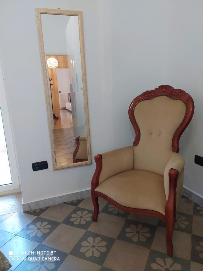 Dante Alighieri House Lägenhet Bari Exteriör bild